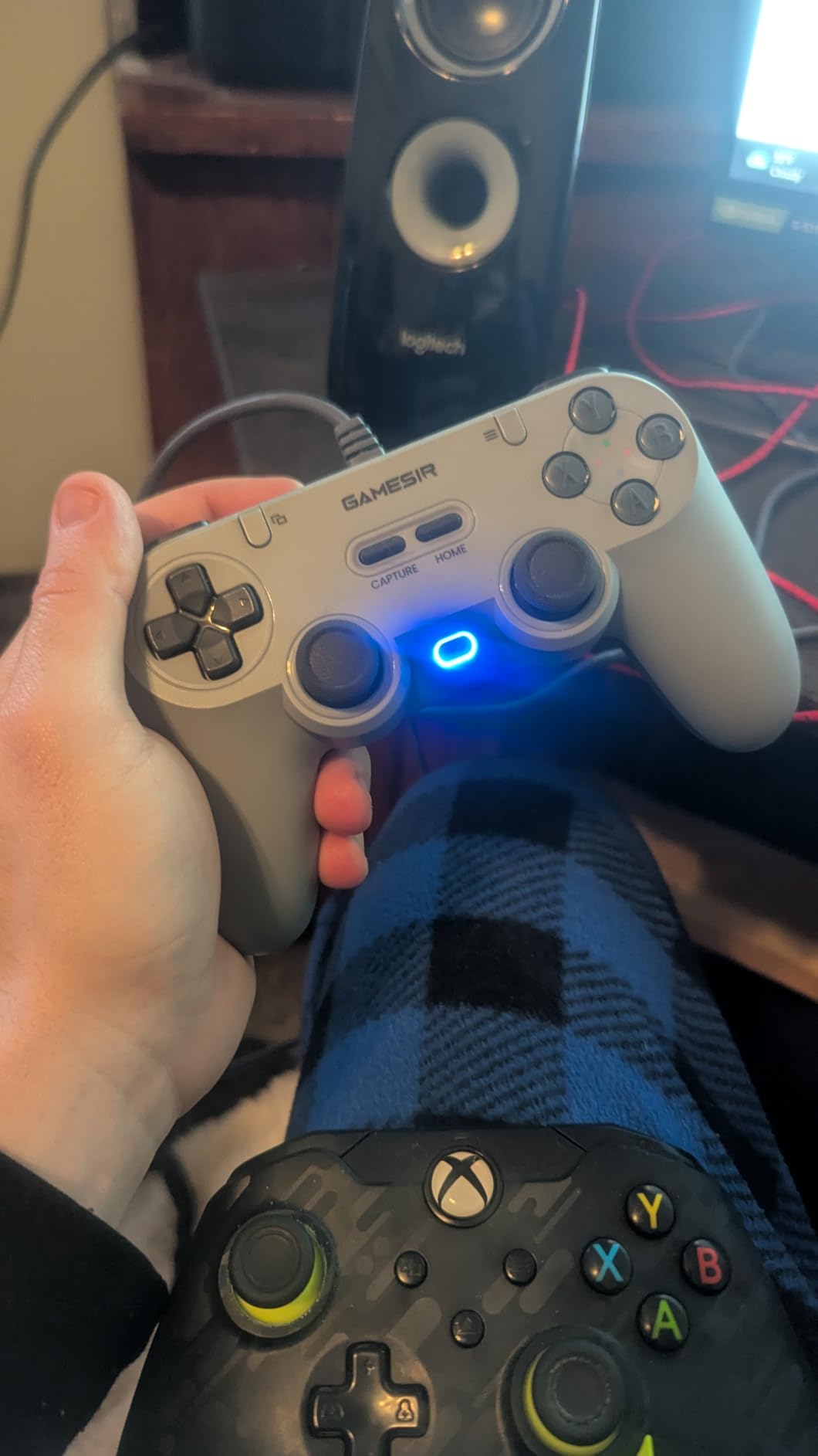 GameSir Tegenaria Lite Wired Game Controller For Switch, Android, iOS, PC, Steam With Retro 90s Design, Hall Effect Sticks, 1000Hz Polling Rate, Dual Rumble Motors, Mappable Back Buttons, Ultra-Low Latency, Ergonomic Design -Retro Gray customer photo 2