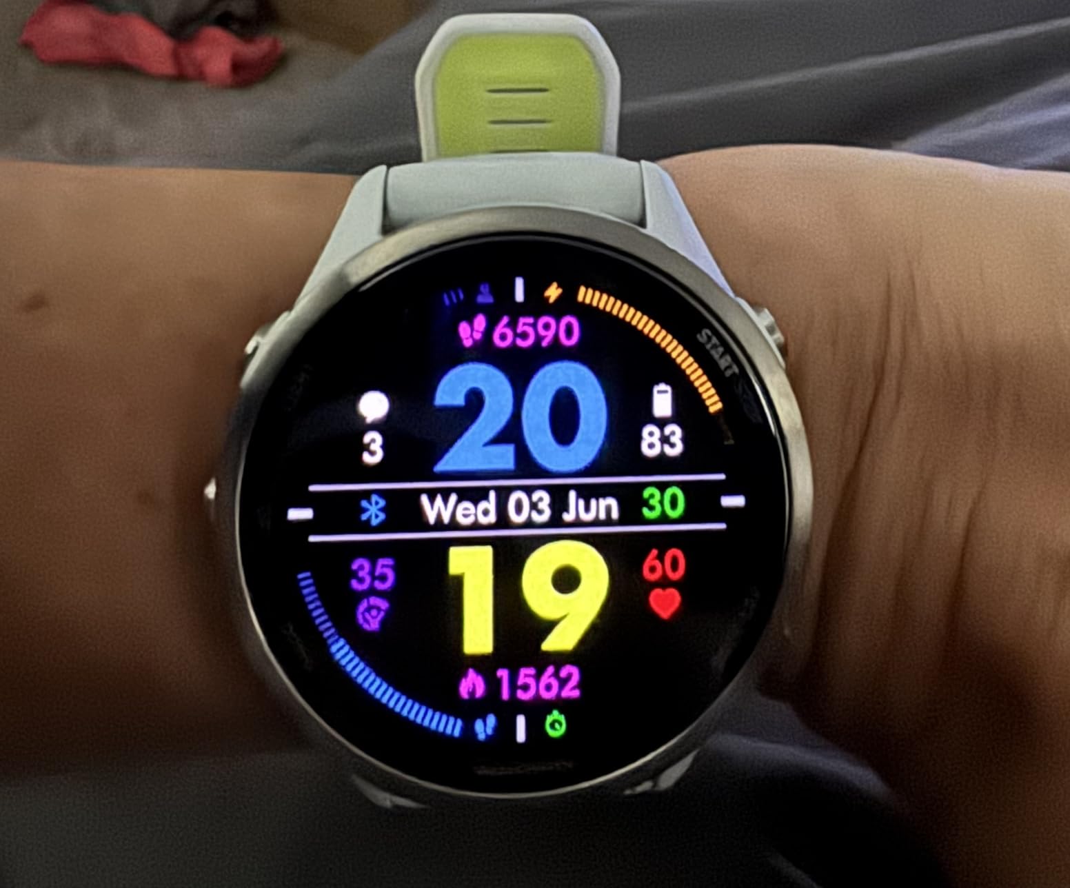 Garmin Forerunner® 970, 47mm, Carbon Gray DLC Titanium, Black/Whitestone customer photo 1