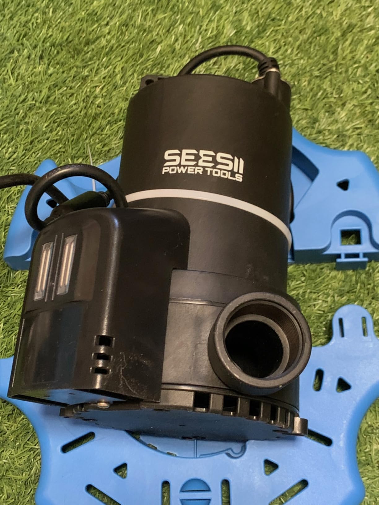 SEESII Auto 2-in-1 Pool Cover & Submersible Water Pump, 1/3 HP customer photo 2