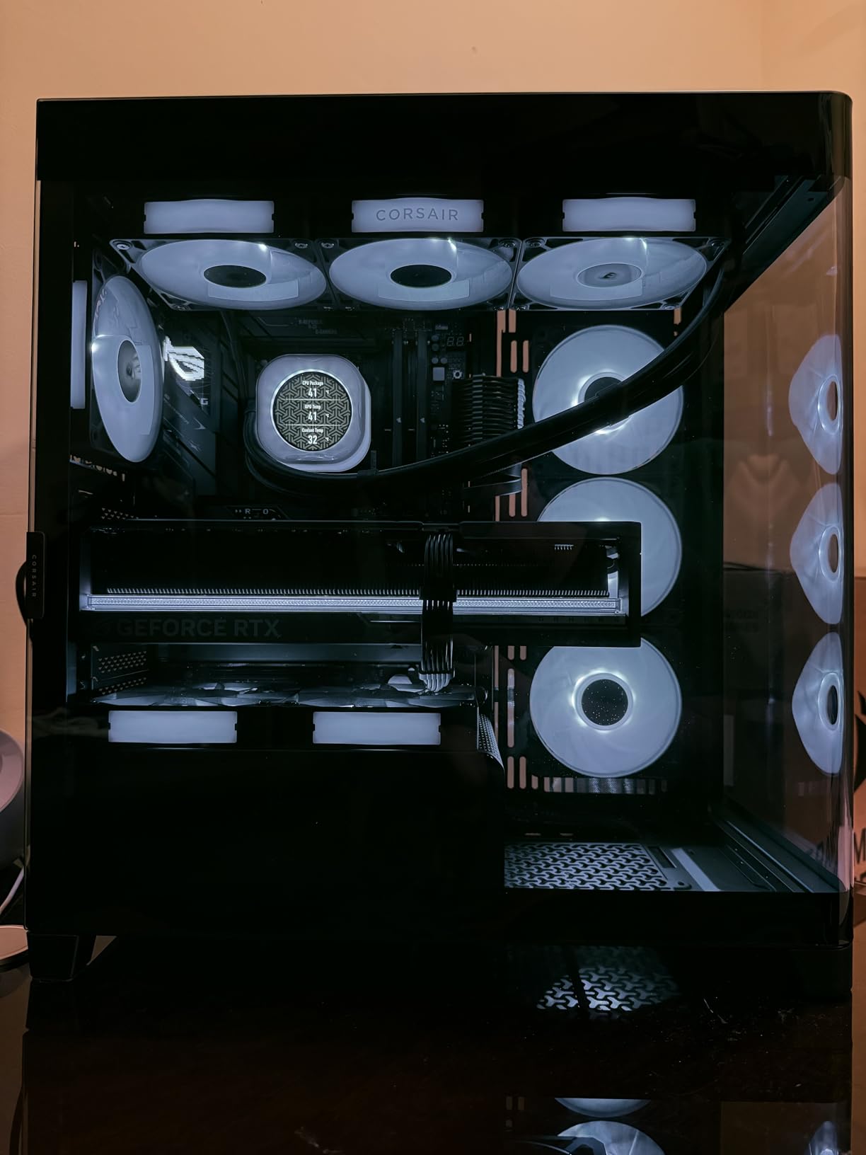 CORSAIR Commander Duo iCUE Link RGB Lighting and PWM ARGB Fan Controller â€“ Control 12 Daisy-Chained PWM Fans, Two Flexible Temperature Sensors Included â€“ Black customer photo 2