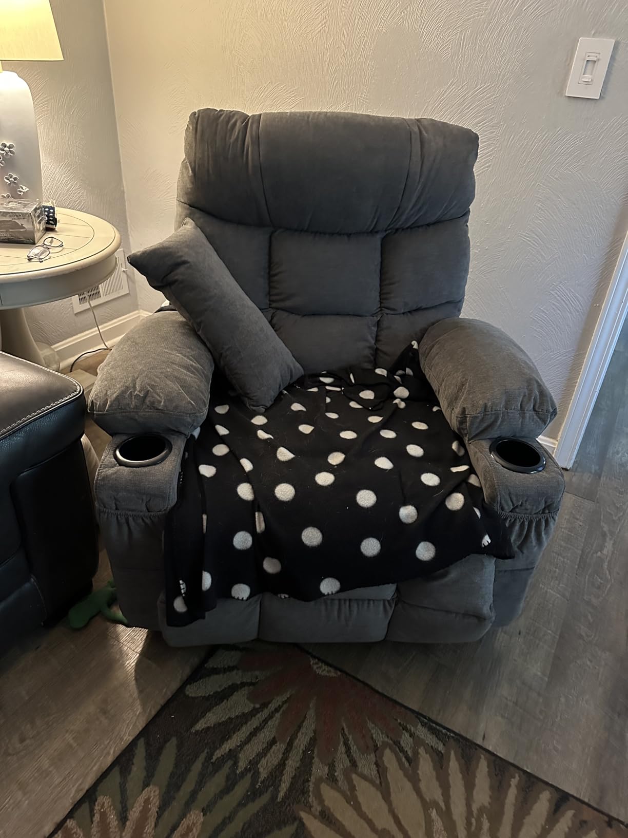 MAHOMICO Power Lift Recliner Chair for Elderly with Vibration Massage and Lumbar Heating,Electric Lift Recliner Single Sofa with Side Pocket,Two Cup Holders and USB Charge Port for Living Room customer photo 2