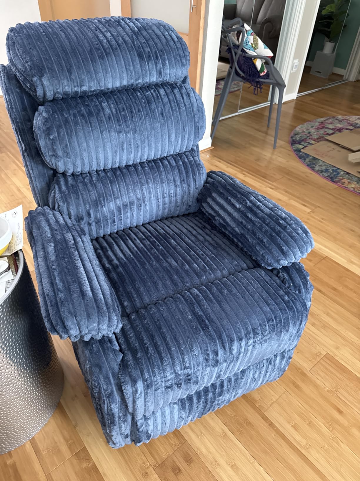 Adult 360° Rocking Recliner Chair，Nursery Rocker Reclining Chair with Side Pocket, a Comfy upholstered Single Sofa Armchair. Suitable for Living Room, Bedroom Nursing use, Velvet Fabric in Beige customer photo 1