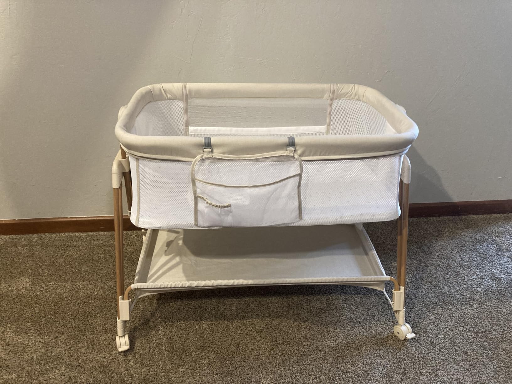 Fodoss Baby Bassinets Bedside Sleeper - 3-in-1 Stable Bassinet for Newborns customer photo 1