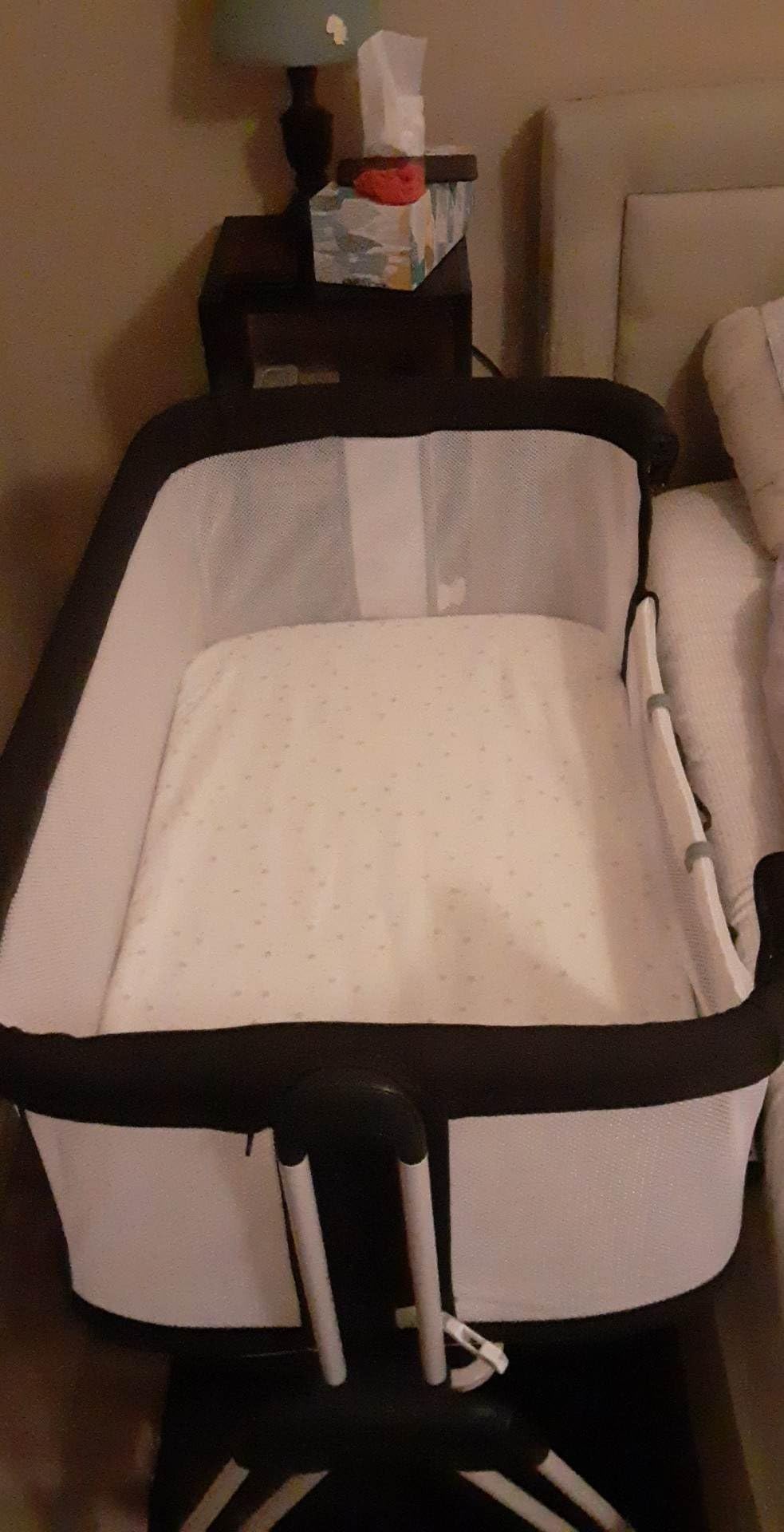 Fodoss Baby Bassinets Bedside Sleeper - 3-in-1 Stable Bassinet for Newborns customer photo 2