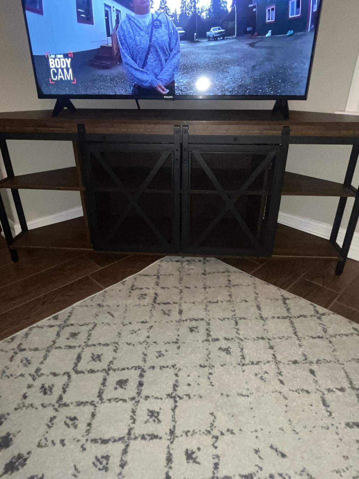 HOMISSUE Corner TV Stand for 55 Inch TV, Rustic Corner Entertainment Center with Storage, Industrial Media Console Table with Sliding Barn Door, Tall TV Cabinets Center for Living Room, Brown customer photo 2
