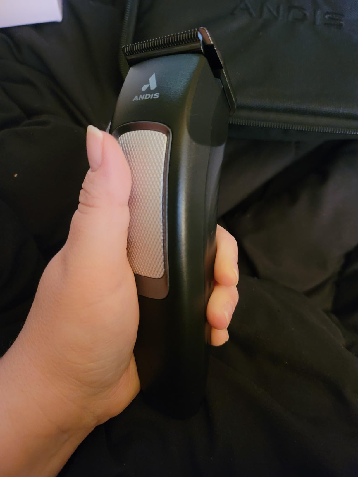 Andis 561506 inCRED Cordless Clipper & T-Blade Trimmer Combo, 23-Piece customer photo 2