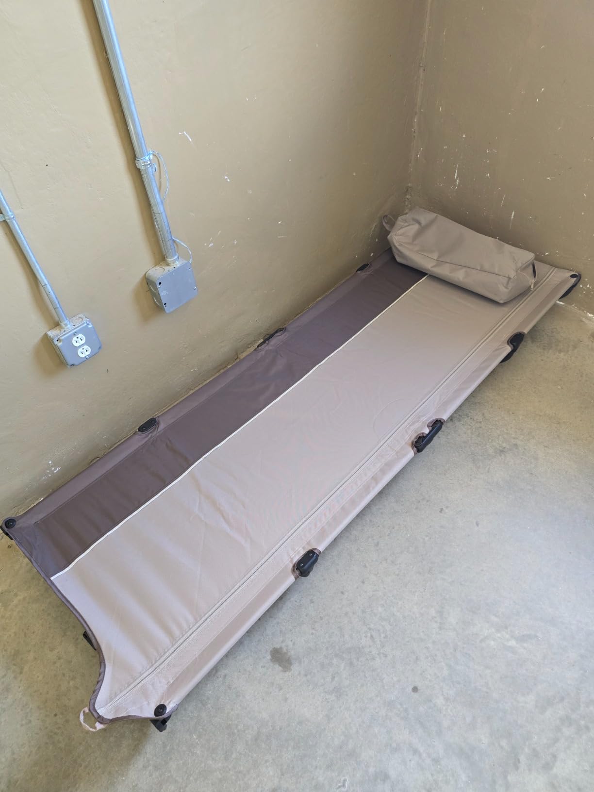 TIMBER RIDGE 20-Second Quick Set-Up Camping Cot, Aluminum Folding Cot customer photo 2