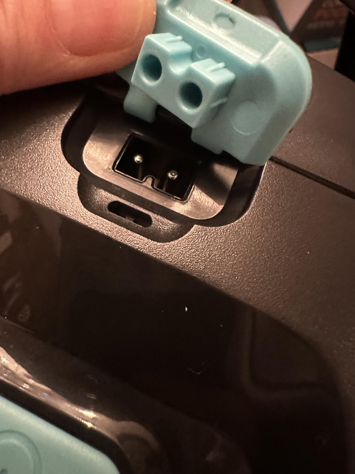Solar Pool Skimmer Robot, Automatic Pool Surface Skimmer Cleaner, Dual Mode Solar Powered Pool Skimmer with Obstacle Avoidance, Day & Night Cleaning for All Swimming Pools-White customer photo 1
