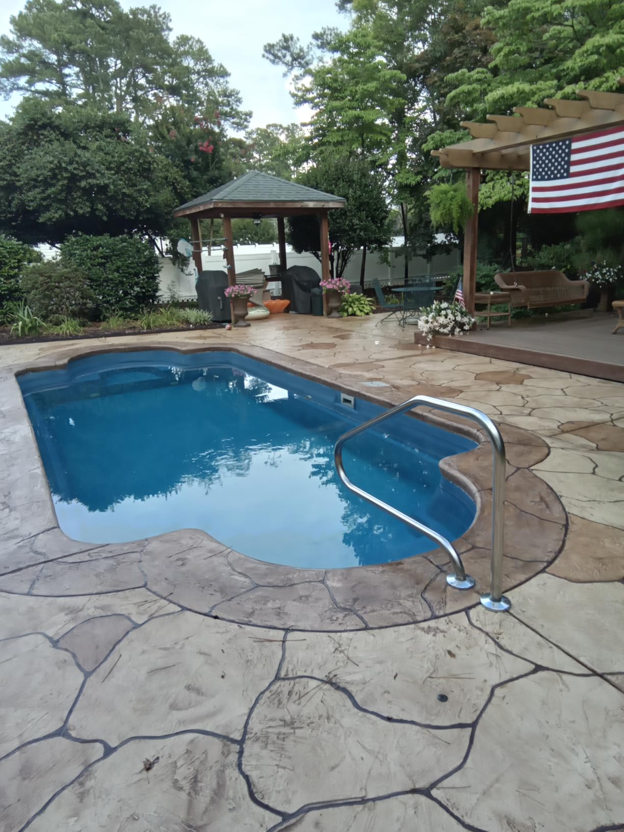 24/7 Solar Powered Automatic Electric Pool Skimmer Robot with APP Support Floating Surface Cleaner for Above Inground Pool,Auto Robotic Pool Skimmer with Efficient Solar Breeze(Blue) customer photo 2