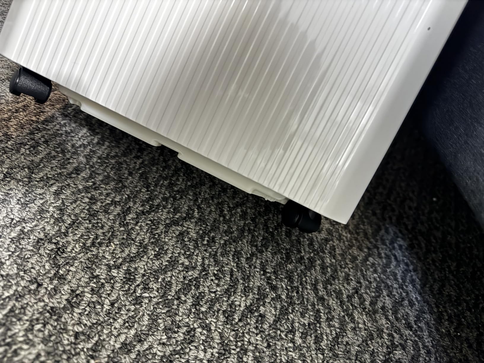 2500 Sq.Ft Max 32 Pints Dehumidifier for Basement with Drain Hose customer photo 2