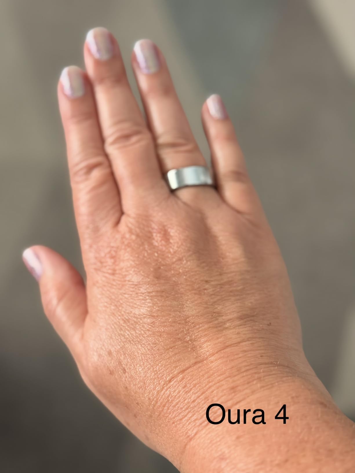 Oura Ring 5 Smart Ring - Silver - Size 9 - Fitness & Sleep Tracker | World’s Smallest Smart Ring, Activity, Women's Health, AI Advisor, 1 Week Battery Life, IP68 Waterproof, Size Before You Buy customer photo 2