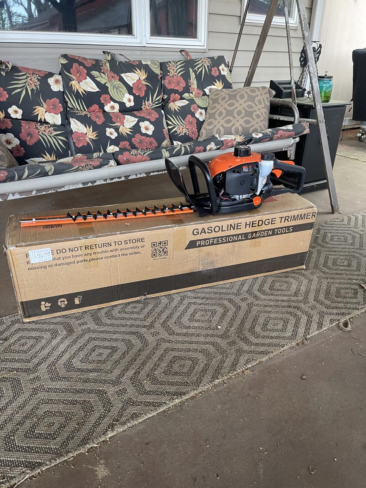 24-Inch 36cc 2 Cycle Gas Powered Dual Sided Hedge Trimmer (Red, 36cc) customer photo 2