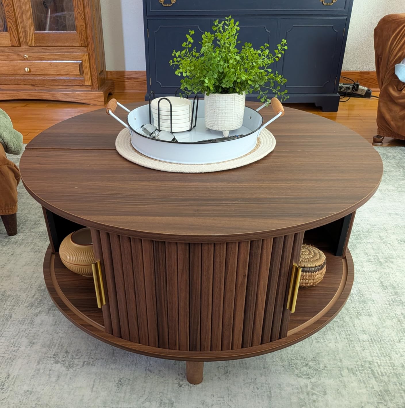 VASAGLE Round Coffee Table, Lift Top Coffee Table with Tambour Sliding Door customer photo 2