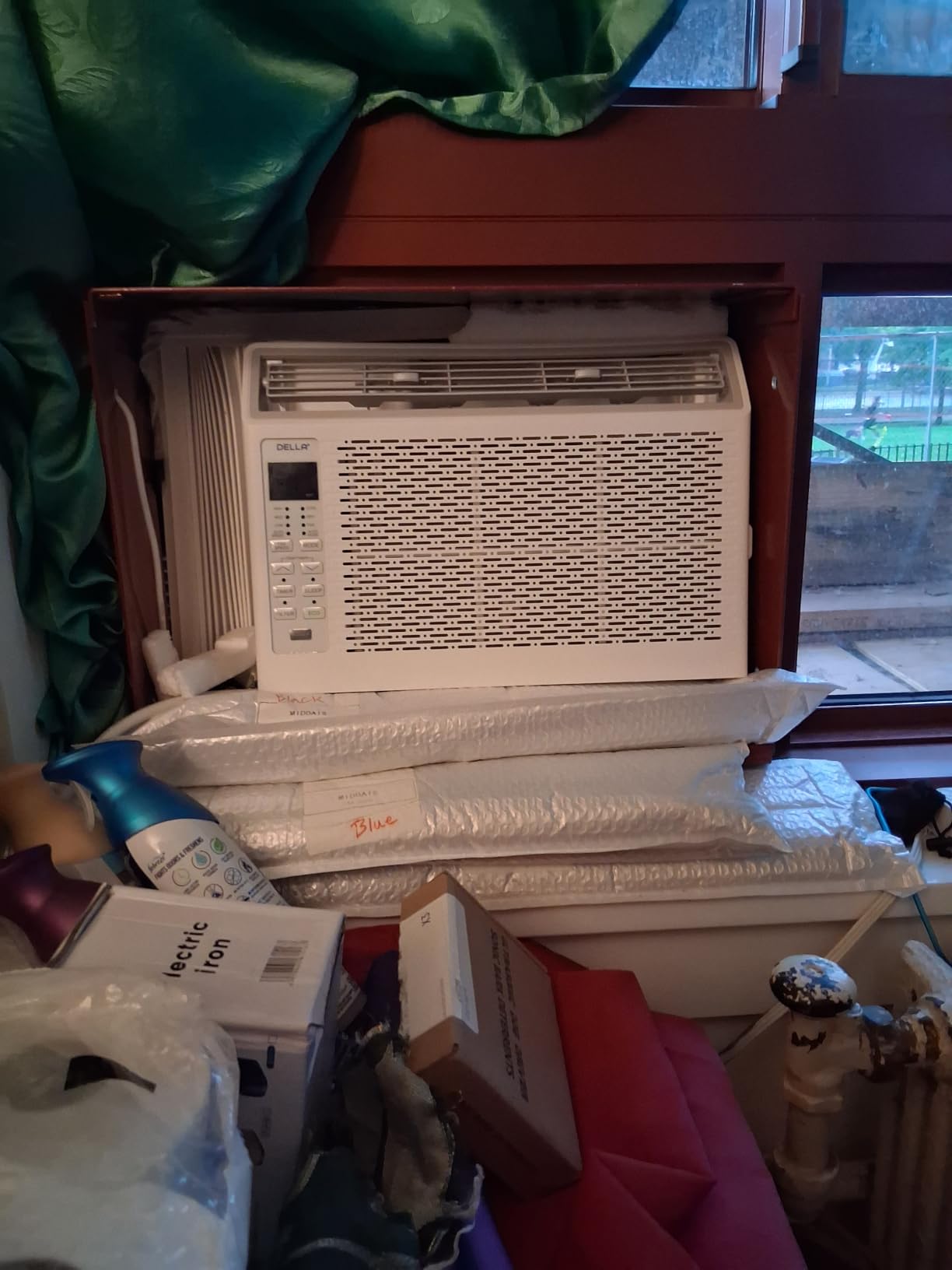 DELLA 6000 BTU AC Unit with Energy Saving Window Air Conditioner,WIFI Smart Controls, GEO Location, Work with Alexa, Cools Up to 250 Sq. Ft, Easy Install,Reusable Filter,Remote, Dehumidifier, Fan customer photo 2